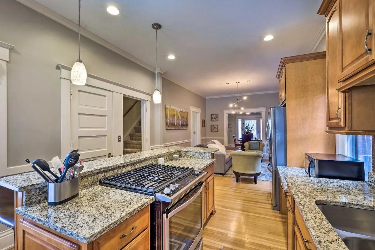 Louisville Home With Hot Tub In The Highlands! 米国