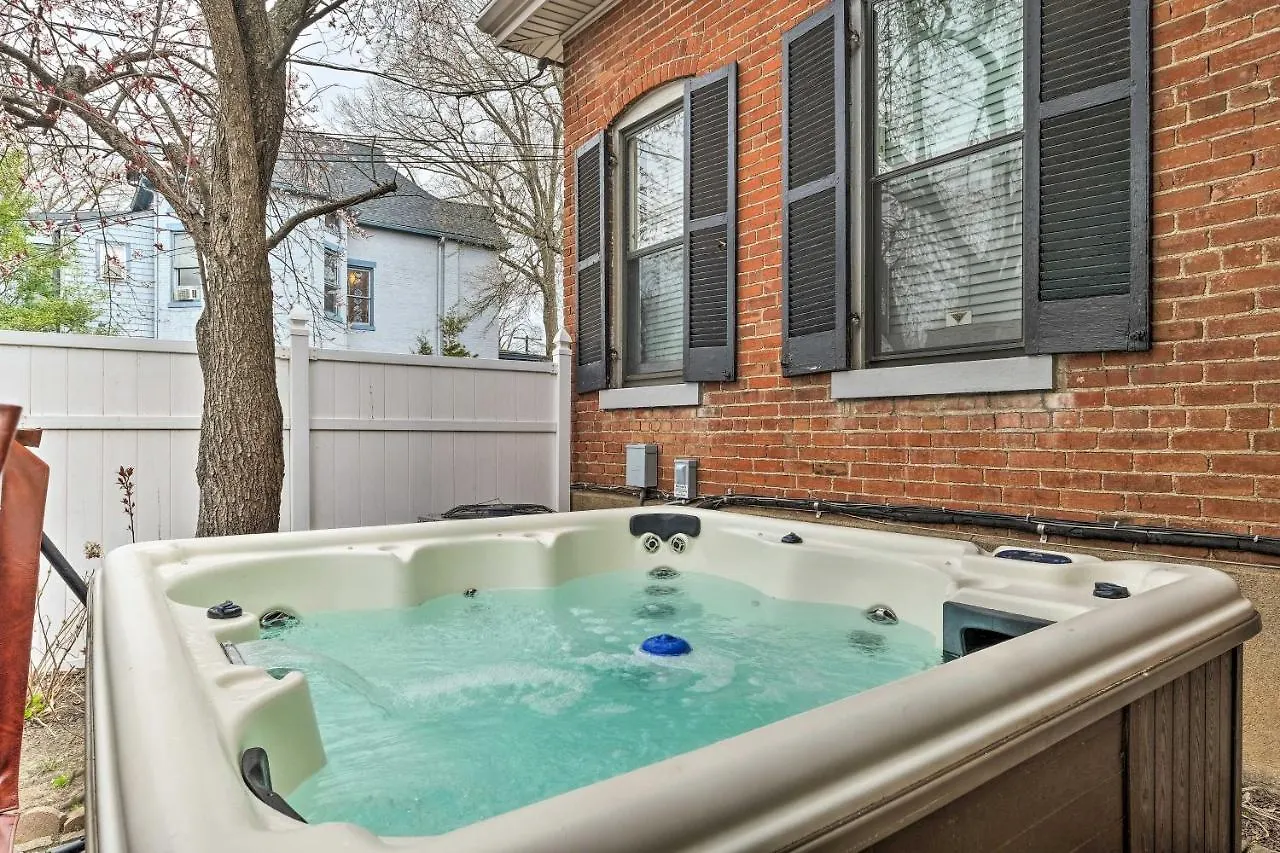 Louisville Home With Hot Tub In The Highlands! 米国